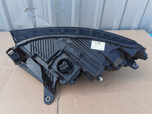 Laden Sie das Bild in den Galerie-Viewer, Frontscheinwerfer Skoda Enyaq IV 5LB941016A Rechts Scheinwerfer Headlight SCH9107162035rm
