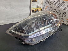 Laden Sie das Bild in den Galerie-Viewer, Frontscheinwerfer Renault Clio IV 260608367 Links Scheinwerfer Headlight SCH9127102825es