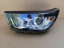 Laden Sie das Bild in den Galerie-Viewer, Frontscheinwerfer Ssangyong Tivoli 8310135300 Links Scheinwerfer Headlight SCH9132730914wh