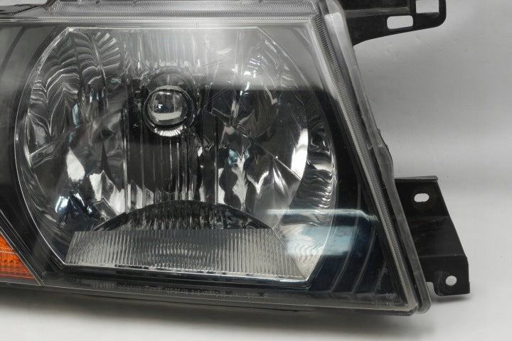 Frontscheinwerfer Mitsubishi Pajero III 100-87420 Rechts Scheinwerfer Headlight SCH9153821861vn