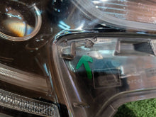 Laden Sie das Bild in den Galerie-Viewer, Frontscheinwerfer Toyota Corolla 81110-02S70 LED Rechts Scheinwerfer Headlight SCH9155241374ln
