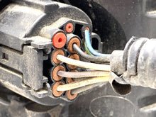 Load image into Gallery viewer, Frontscheinwerfer Kia Sportage IV 92102F1500 Rechts Scheinwerfer Headlight SCH9163343772ol