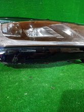 Laden Sie das Bild in den Galerie-Viewer, Frontscheinwerfer Skoda Octavia IV 5E4941016B LE18A6419 Rechts Headlight SCH9172367647oj