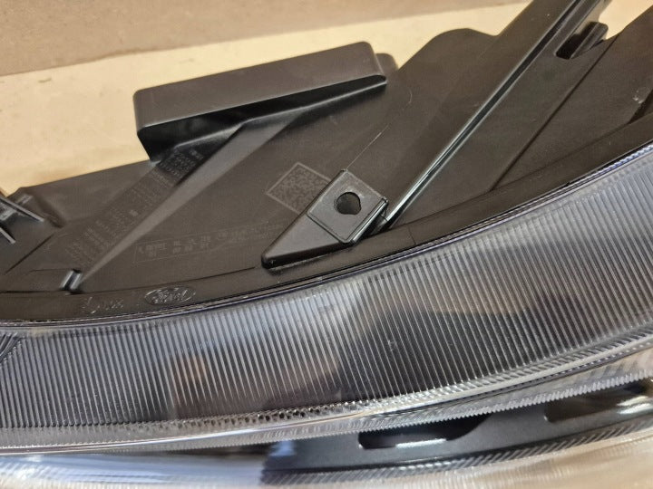 Frontscheinwerfer Ford Focus HX7B13E017AK Links Scheinwerfer Headlight SCH9187760644id