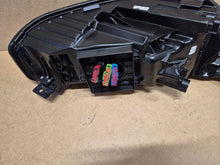 Load image into Gallery viewer, Frontscheinwerfer Ford Focus HX7B13E017AK Links Scheinwerfer Headlight SCH9187760644id