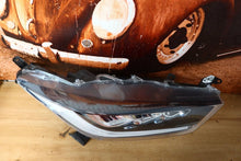 Laden Sie das Bild in den Galerie-Viewer, Frontscheinwerfer Toyota Yaris K0-8EU LED Rechts Scheinwerfer Headlight SCH9195778787dr