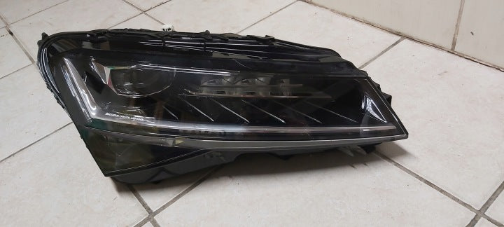 Frontscheinwerfer Skoda Superb III 3V1941016D Full LED Rechts Headlight SCH9196082936mj