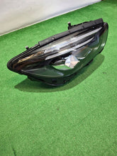 Laden Sie das Bild in den Galerie-Viewer, Frontscheinwerfer Mercedes-Benz W247 A2479061405 LED Rechts Headlight SCH9211798668dp