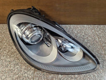 Laden Sie das Bild in den Galerie-Viewer, Frontscheinwerfer Porsche Cayenne 7P5941030CA Xenon Rechts Headlight SCH9223539571yd