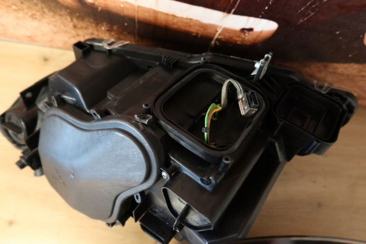 Frontscheinwerfer BMW 3 E93 E92 7162127 7182508 Xenon Rechts oder Links SCH9223574008vm