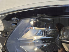 Laden Sie das Bild in den Galerie-Viewer, Frontscheinwerfer Skoda Kamiq 655941015C Links Scheinwerfer Headlight SCH9231048826bj