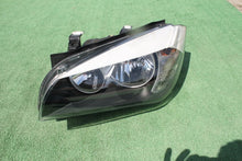 Laden Sie das Bild in den Galerie-Viewer, Frontscheinwerfer BMW X1 E84 A046439 58825883 Links Scheinwerfer Headlight SCH9241905869hl