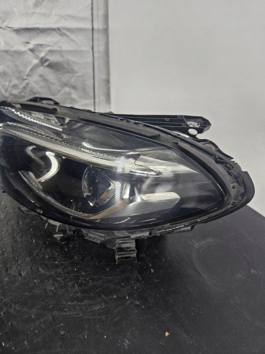 Frontscheinwerfer Mercedes-Benz W246 A2469066101 LED Links Headlight SCH9254693003an