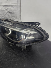 Laden Sie das Bild in den Galerie-Viewer, Frontscheinwerfer Mercedes-Benz W246 A2469066101 LED Links Headlight SCH9254693003an