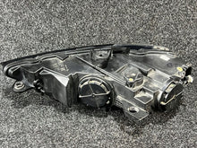 Laden Sie das Bild in den Galerie-Viewer, Frontscheinwerfer Audi A3 8V0941006E 4712001490104557 Xenon Rechts Headlight SCH9256232949mt