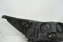 Laden Sie das Bild in den Galerie-Viewer, Frontscheinwerfer Ford Focus 1481914820 1482114822 Links Scheinwerfer Headlight SCH9256662467sn