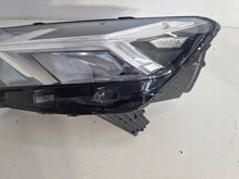 Laden Sie das Bild in den Galerie-Viewer, Frontscheinwerfer Dacia Sandero III 260606033R LED Links Scheinwerfer Headlight SCH9261364814ag