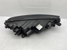 Laden Sie das Bild in den Galerie-Viewer, Frontscheinwerfer Skoda Octavia IV 5E4941015 LED Links Scheinwerfer Headlight SCH9274398002tb