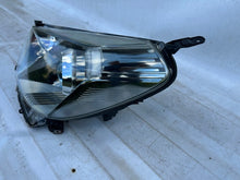 Laden Sie das Bild in den Galerie-Viewer, Frontscheinwerfer Toyota Iq 74-374-3 Links Scheinwerfer Headlight SCH9275551518ry