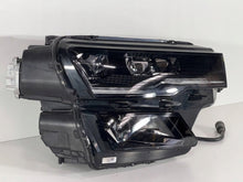 Laden Sie das Bild in den Galerie-Viewer, Frontscheinwerfer Skoda Karoq 57B941036B Rechts Scheinwerfer Headlight SCH9281931748lr