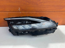 Laden Sie das Bild in den Galerie-Viewer, Frontscheinwerfer Nissan Qashqai I J12 92008001 Rechts Scheinwerfer Headlight SCH9286777040ib
