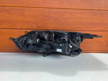 Laden Sie das Bild in den Galerie-Viewer, Frontscheinwerfer Nissan Qashqai I J12 92008001 Rechts Scheinwerfer Headlight SCH9286777040ib