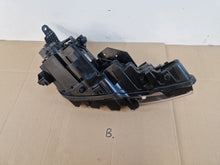 Load image into Gallery viewer, Frontscheinwerfer Hyundai Elantra 92101-F2 Links Scheinwerfer Headlight SCH9290801279pi