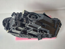 Laden Sie das Bild in den Galerie-Viewer, Frontscheinwerfer Mercedes-Benz W177 1779062100 Links Scheinwerfer Headlight SCH9293498877tv