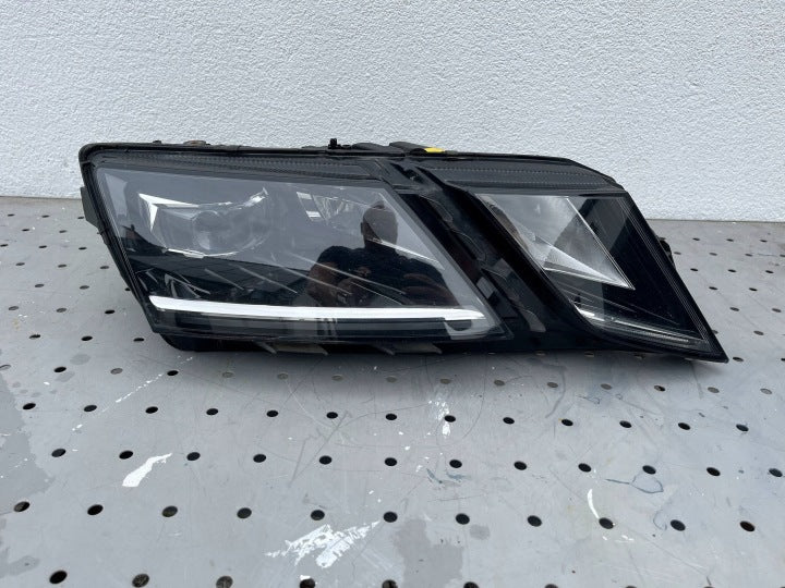 Frontscheinwerfer Skoda Octavia 5E1941016D Rechts Scheinwerfer Headlight SCH9294904300kt
