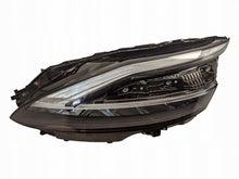Laden Sie das Bild in den Galerie-Viewer, Frontscheinwerfer Nissan Qashqai I J12 100-8D02J LED Links Headlight SCH9299175268rk