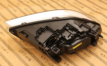 Laden Sie das Bild in den Galerie-Viewer, Frontscheinwerfer Volvo V70 S80 31214347 Xenon Links Scheinwerfer Headlight SCH9304817087cw