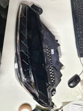 Load image into Gallery viewer, Frontscheinwerfer Skoda Superb 3V1941015E LED Links Scheinwerfer Headlight SCH9329196447ry
