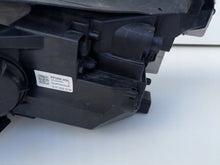 Laden Sie das Bild in den Galerie-Viewer, Frontscheinwerfer Hyundai I30 92101G4600 Ein Stück (Rechts oder Links) Headlight SCH9335712701sq