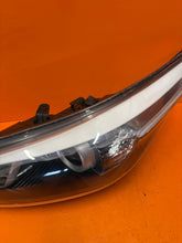 Laden Sie das Bild in den Galerie-Viewer, Frontscheinwerfer Kia Ceed 92101-A2010 LED Links Scheinwerfer Headlight SCH9338165354eo