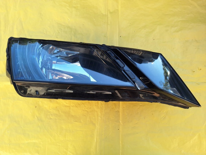 Frontscheinwerfer Skoda Octavia 5E1941016C Rechts Scheinwerfer Headlight SCH9346282397xn