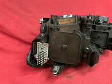 Laden Sie das Bild in den Galerie-Viewer, Frontscheinwerfer VW Touran 5TB941082A LED Rechts Scheinwerfer Headlight SCH9356267379ja