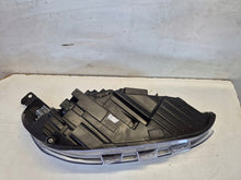 Laden Sie das Bild in den Galerie-Viewer, Frontscheinwerfer Ford Focus NX7B13E015CD Links Scheinwerfer Headlight SCH9361384038rt