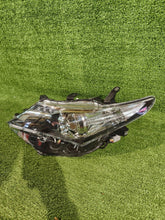 Laden Sie das Bild in den Galerie-Viewer, Frontscheinwerfer Toyota Auris 89909425 Links Scheinwerfer Headlight SCH9366910404hv