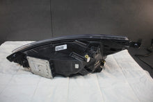 Load image into Gallery viewer, Frontscheinwerfer Ford Focus JX7B-13W016-AJ Rechts Scheinwerfer Headlight SCH9381523691fq