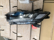 Laden Sie das Bild in den Galerie-Viewer, Frontscheinwerfer Mitsubishi Outlander III 4BX15830C8 Links Headlight SCH9382281012eb