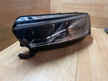 Laden Sie das Bild in den Galerie-Viewer, Frontscheinwerfer Skoda Octavia I 0301118233A Links Scheinwerfer Headlight SCH9411188865pb