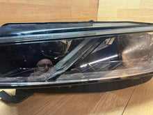 Laden Sie das Bild in den Galerie-Viewer, Frontscheinwerfer Skoda Octavia I 0301118233A Links Scheinwerfer Headlight SCH9411188865pb