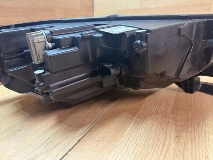 Frontscheinwerfer Skoda Octavia I 0301118233A Links Scheinwerfer Headlight SCH9411188865pb
