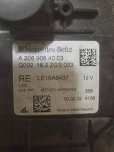 Laden Sie das Bild in den Galerie-Viewer, Frontscheinwerfer Mercedes-Benz W206 A2069064003 LED Rechts Headlight SCH9412081798lz