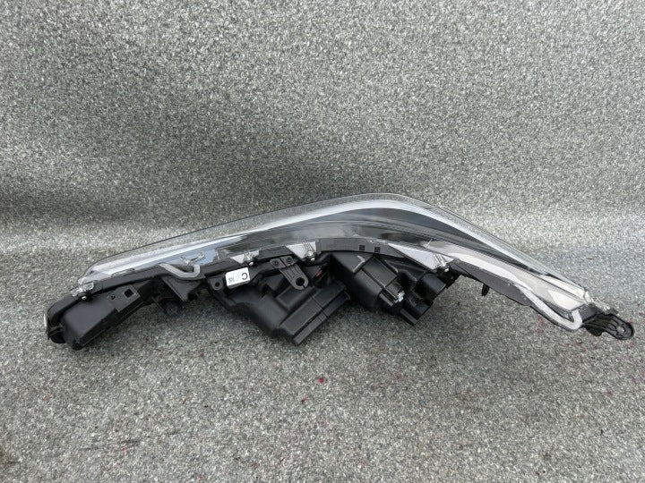 Frontscheinwerfer Toyota Corolla 2306211405 8111012N70 Rechts Headlight SCH9423494757dl