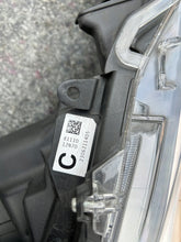 Laden Sie das Bild in den Galerie-Viewer, Frontscheinwerfer Toyota Corolla 2306211405 8111012N70 Rechts Headlight SCH9423494757dl