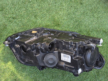 Laden Sie das Bild in den Galerie-Viewer, Frontscheinwerfer VW Caddy 2K1941031A Xenon Links Scheinwerfer Headlight SCH9423875604zc