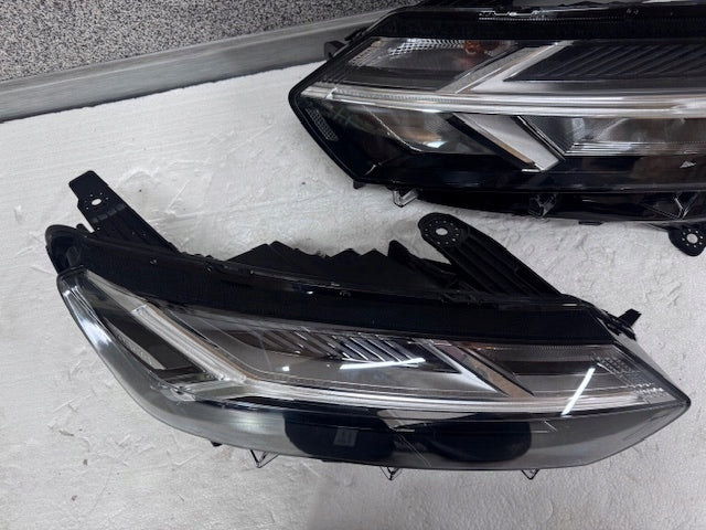 Frontscheinwerfer Dacia Sandero Jogger 260605914R 260106343R Ein Satz Headlight SCH9429137701bi