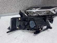 Load image into Gallery viewer, Frontscheinwerfer Dacia Sandero Jogger 260605914R 260106343R Ein Satz Headlight SCH9429137701bi
