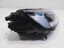 Load image into Gallery viewer, Frontscheinwerfer Audi A4 8W0941012 8W0941011 LED Rechts Scheinwerfer Headlight SCH9433042642os